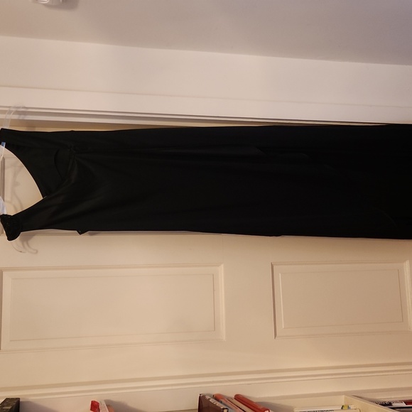 NEW. LADIES LONG BLACK EVENING DRESS.  INTRICATE BEADING-LEFT SHOULDER.  SIZE 10 - Picture 6 of 6